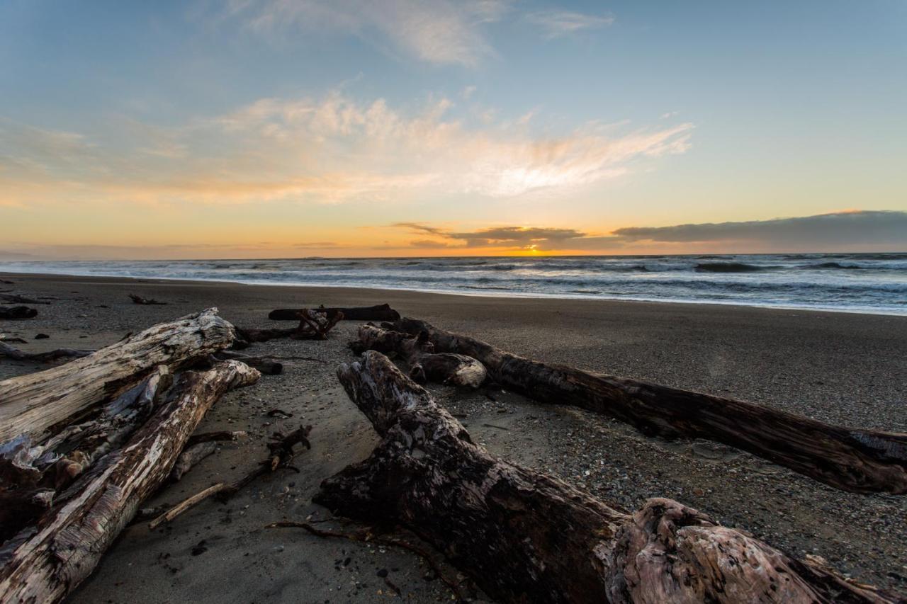 Haast Beach Motel Eksteriør bilde