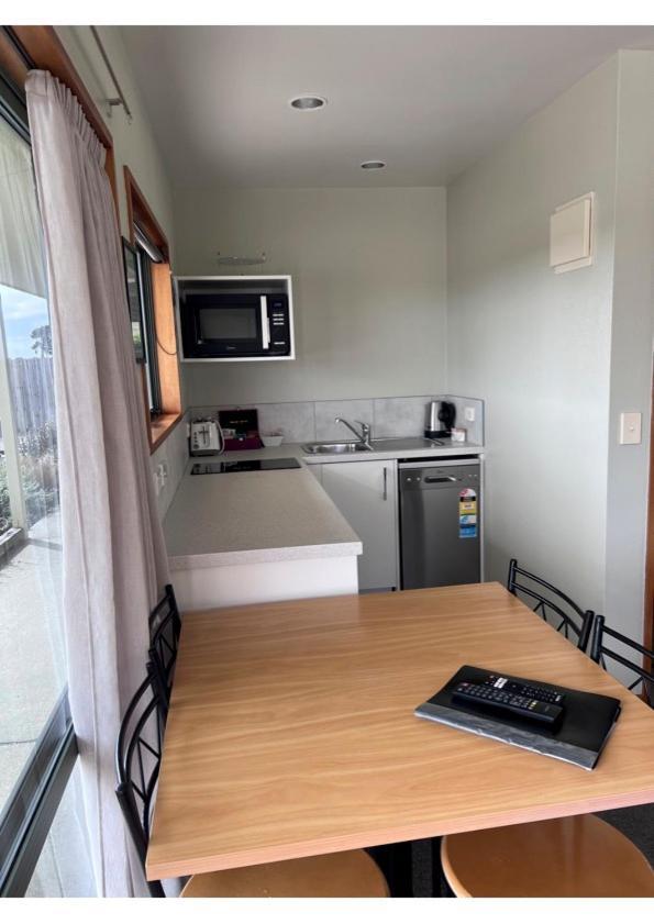Haast Beach Motel Eksteriør bilde