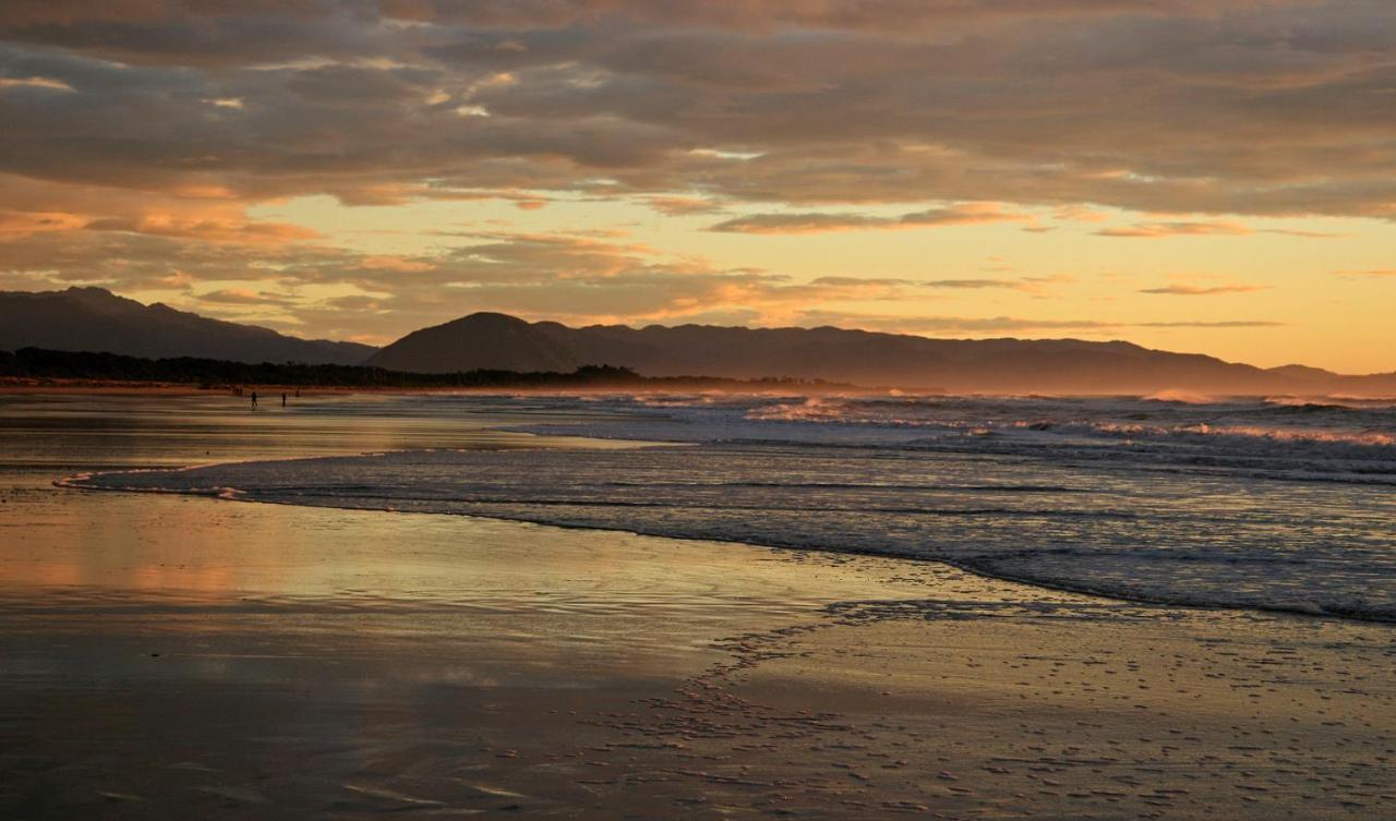Haast Beach Motel Eksteriør bilde